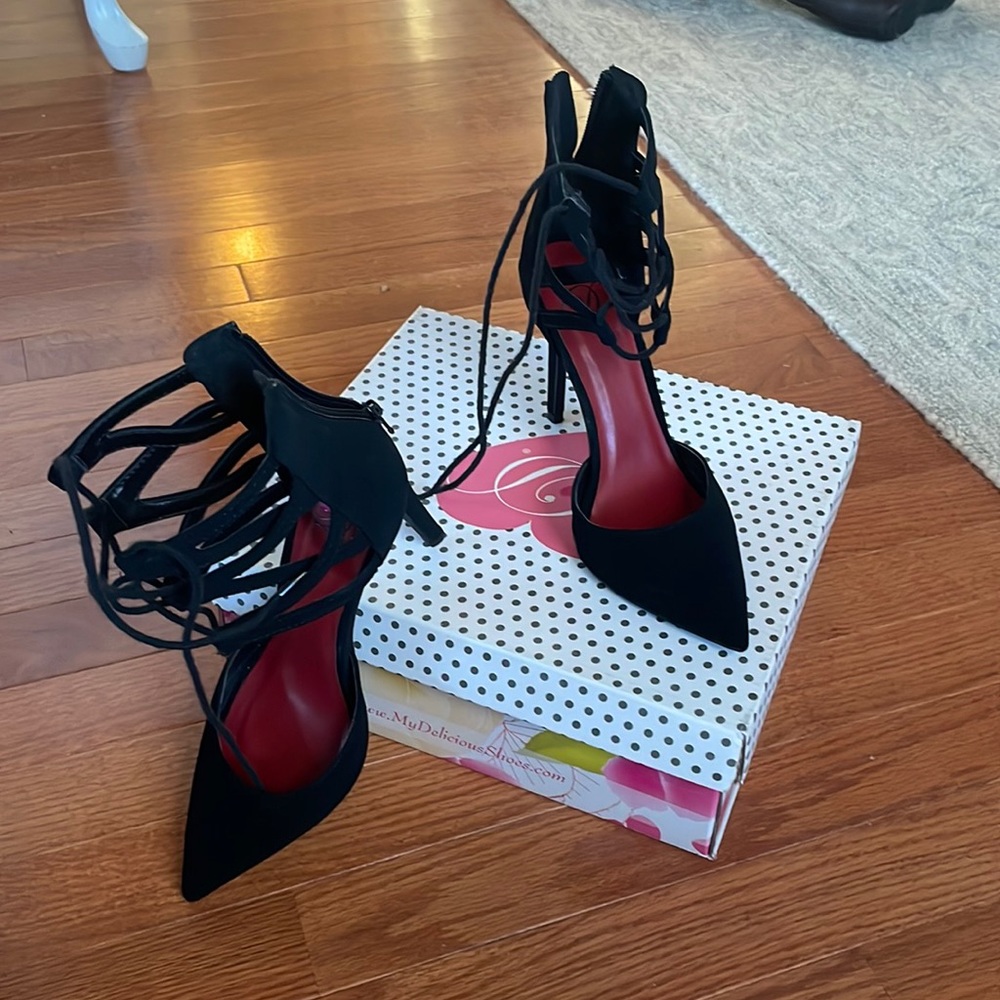 NWOT! Black lace-up Stillettos